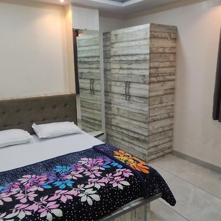 Hotel Rb Palace Indore Eksteriør bilde