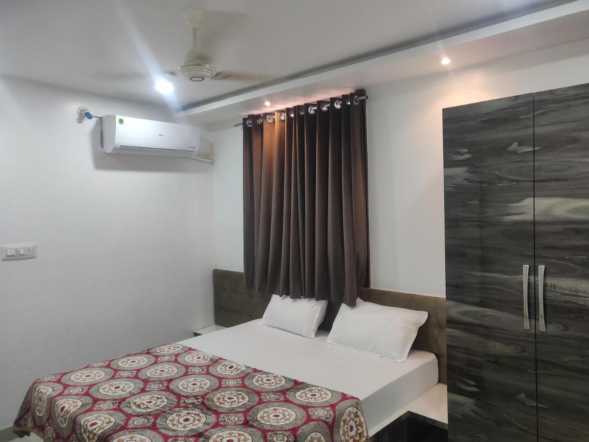 Hotel Rb Palace Indore Eksteriør bilde