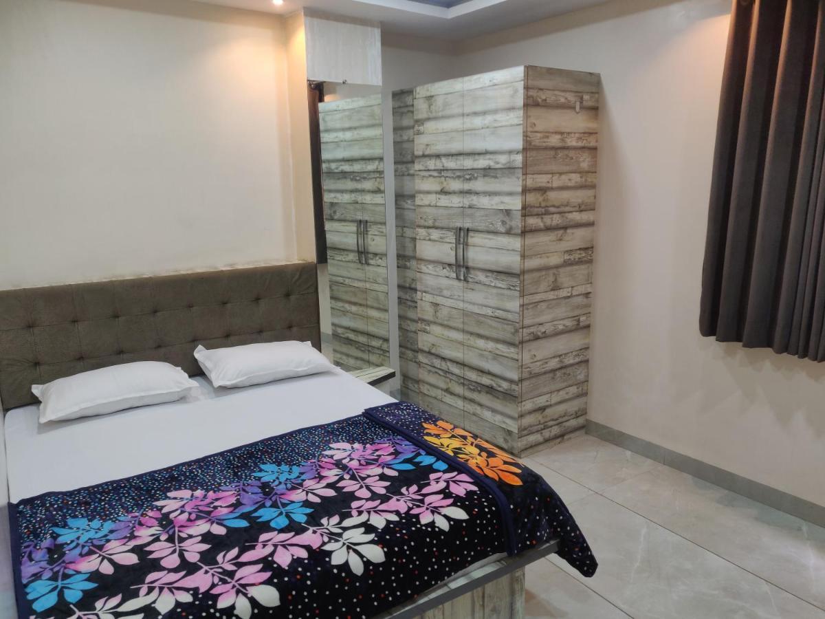 Hotel Rb Palace Indore Eksteriør bilde