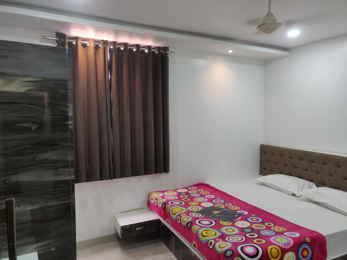 Hotel Rb Palace Indore Eksteriør bilde