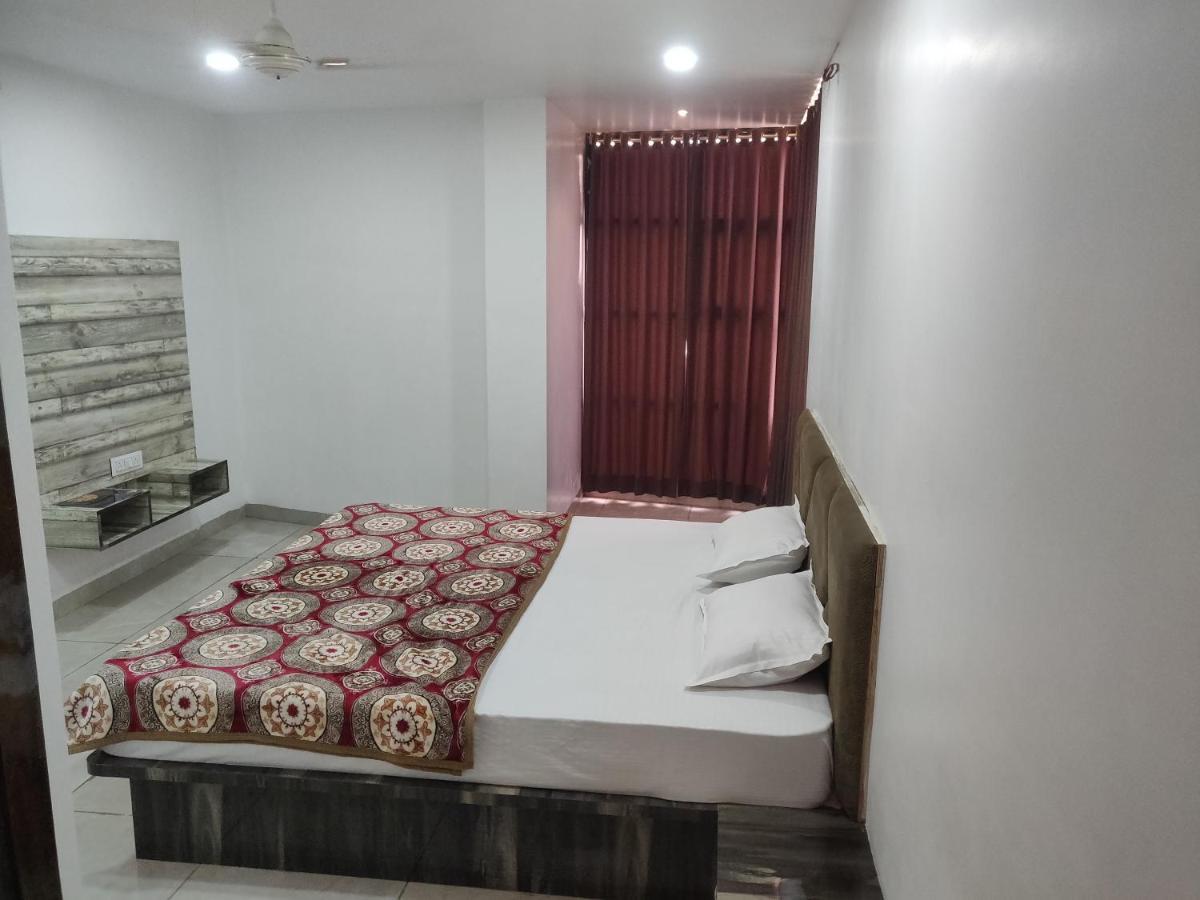 Hotel Rb Palace Indore Eksteriør bilde
